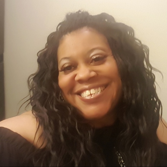 Meet your Posher, Marchelle - Picture 3 of 5